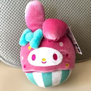 Gund Sanrio 9" My Melody Cupcake My Melody Plush Toy Hello Kitty